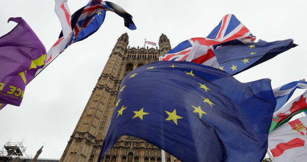 Brexit : Σε τρίμηνη παράταση συμφώνησε η ΕΕ