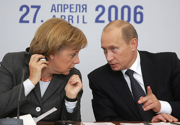 Τηλεφωνική επικοινωνία Πούτιν – Μέρκελ για τη Συρία