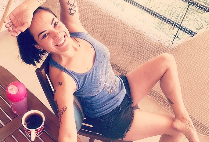 Κατερίνα Τσάβαλου: Δείτε τι φόρεσε η κόρη της στο σπίτι