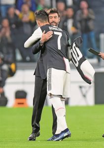 Η Γηραιά Κυρία κάνει… λίφτινγκ