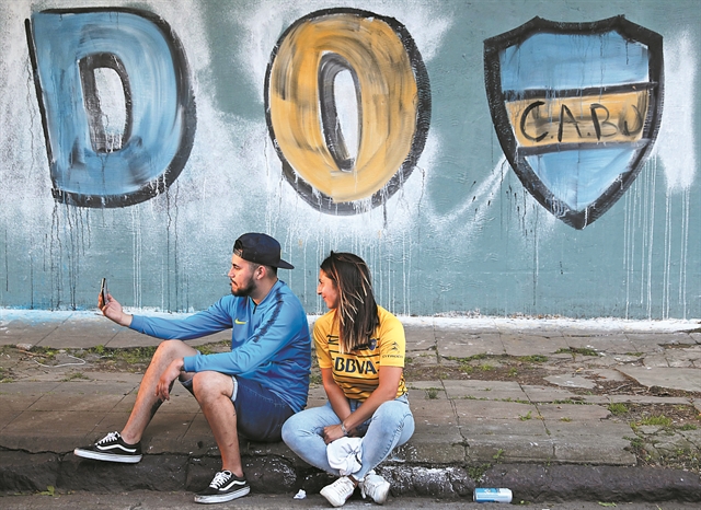 O διαιτητής του ντέρμπι