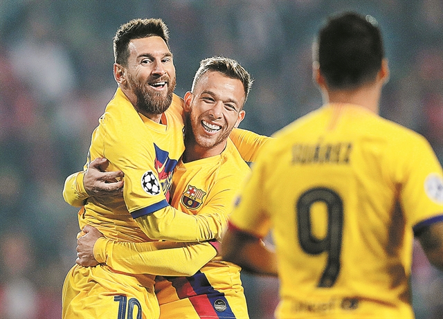 Ο Μέσι συνεχίζει να γράφει ιστορία