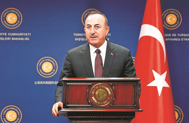 «Οι Ελληνες πυροβολούσαν τις βάρκες των προσφύγων»