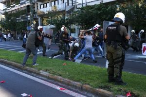 Οργή ΚΚΕ κατά Μπογδάνου για δημοσιοποίηση στοιχείων διαδηλωτή