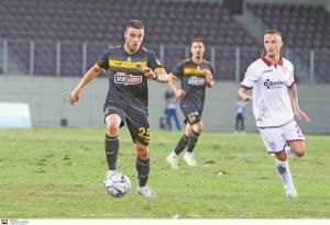 Αρπάζει την ευκαιρία