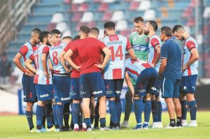 Ο εφιάλτης των 90s επιστρέφει στην Πλατεία