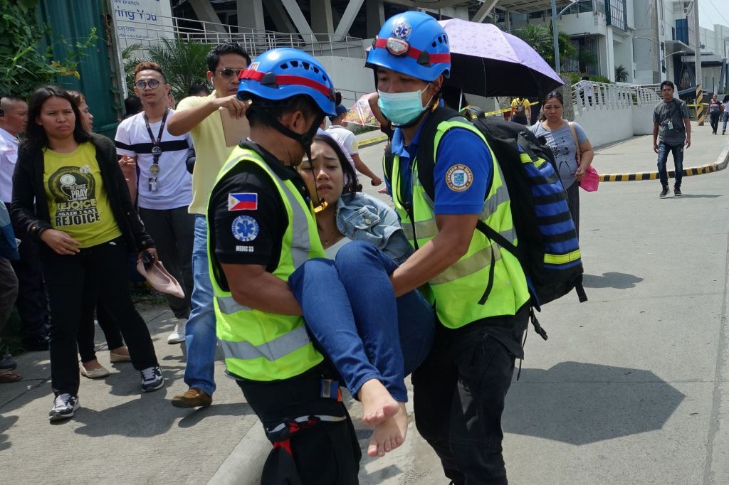 Φιλιππίνες : Ένας μαθητής νεκρός και πολλοί τραυματίες από τον σεισμό
