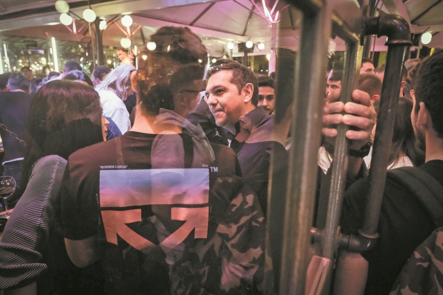 Κάν’ το σαν τον Κόρμπιν: το εγχείρημα του isyriza