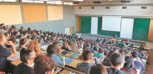 Από το «παράθυρο» στις δημοφιλείς σχολές