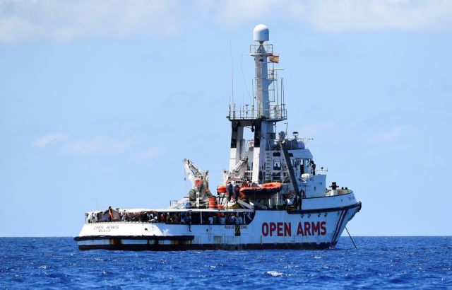 Λέσβος: Παραλίγο εμφύλιος στο νησί για πλοίο διάσωσης μεταναστών