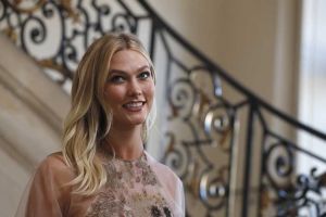 Κάρλι Κλος : Μοντέλο επιχειρηματικότητας