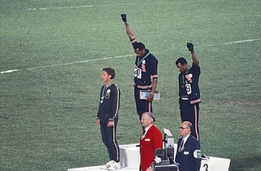Πίτερ Νόρμαν : Η ιστορία του λευκού αθλητή που το 1968 στάθηκε δίπλα σε δύο Αφροαμερικάνους