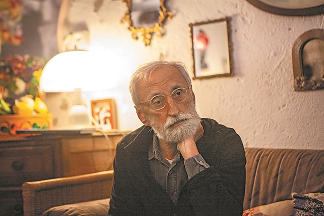 Πέραν του κόσμου τούτου