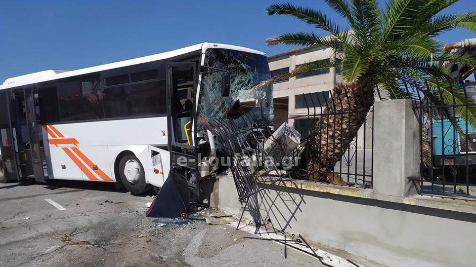 Τροχαίο με λεωφορείο του ΚΤΕΛ: «Φωνάζαμε βοήθεια μέσα στα αίματα»
