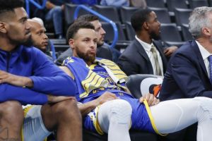 Έσπασε το χέρι του ο Κάρι