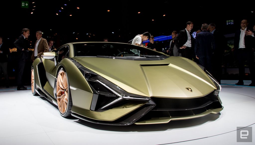 Lamborghini: Nαι στην ηλεκτροκίνηση, αλλά μετά το 2025