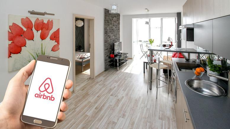 Airbnb : Δείτε πόσο αυξήθηκαν οι τιμές των ενοικίων