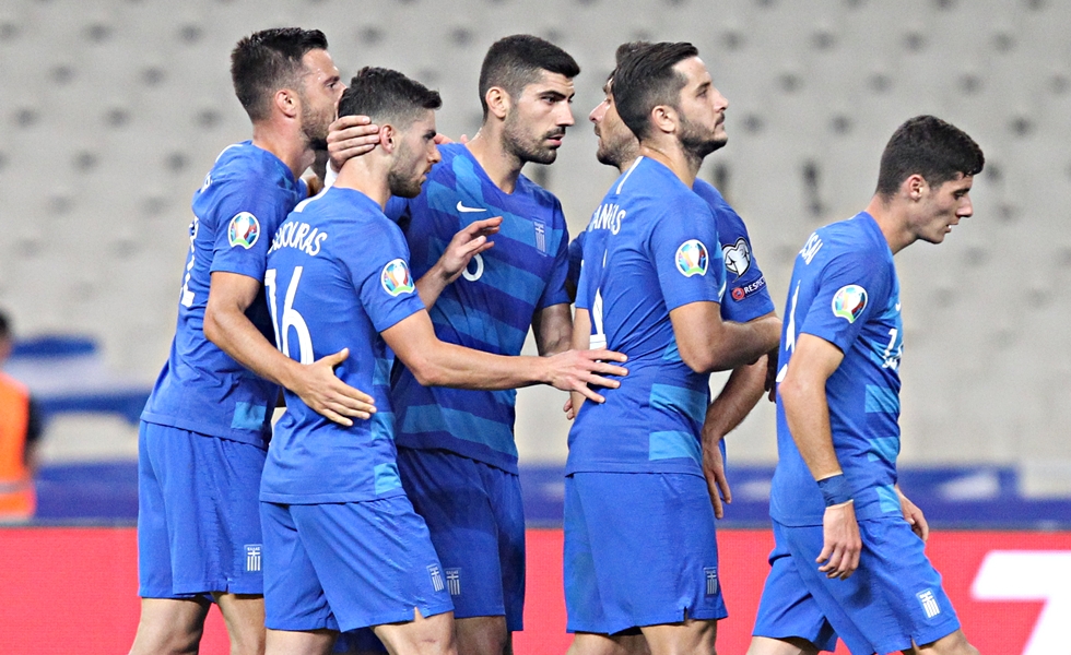 Τρεις ερυθρόλευκοι στο στόχαστρο ιταλών σκάουτερ