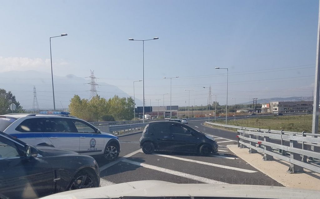 Πανικός στην εθνικό οδό : Ηλικιωμένος οδηγούσε στο αντίθετο ρεύμα | tanea.gr