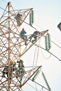 ΔΕΗ : Σχέδιο για μεγαλύτερη ευελιξία σε προσλήψεις, αμοιβές