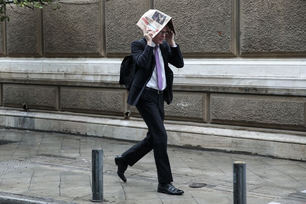 Νέα κακοκαιρία έρχεται από τη Δευτέρα – Δείτε πού θα βρέχει