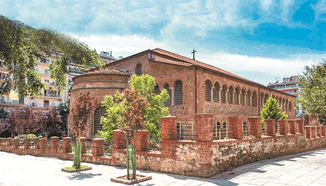 Γαλήνιες εικόνες με φόντο τη Θεσσαλονίκη