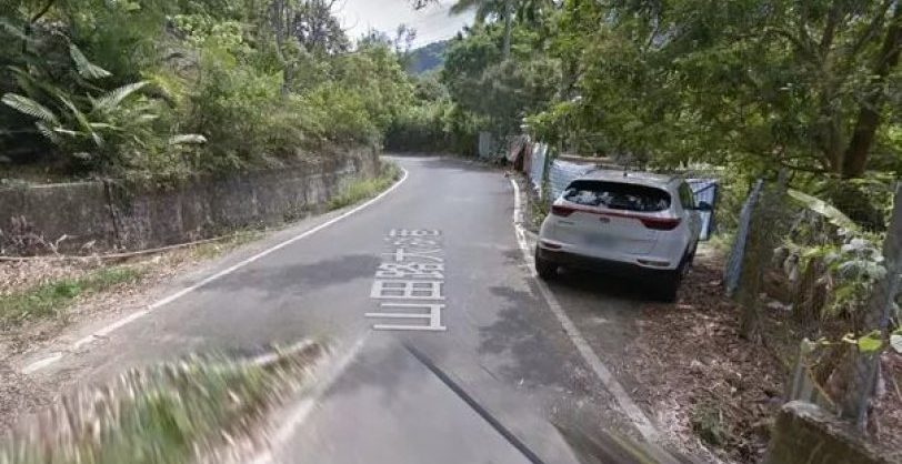 Το αυτοκίνητο του Google Maps τους τσάκωσε γυμνούς στο δάσος
