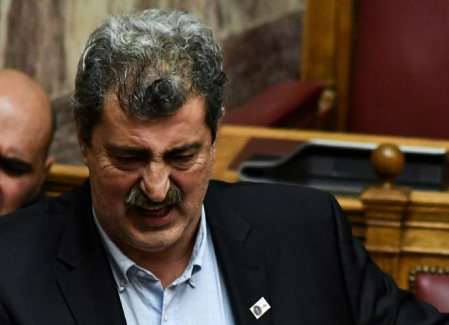 Οχετός Πολάκη στη Βουλή : Εκτός ορίων πάλι με βρισιές και απειλές