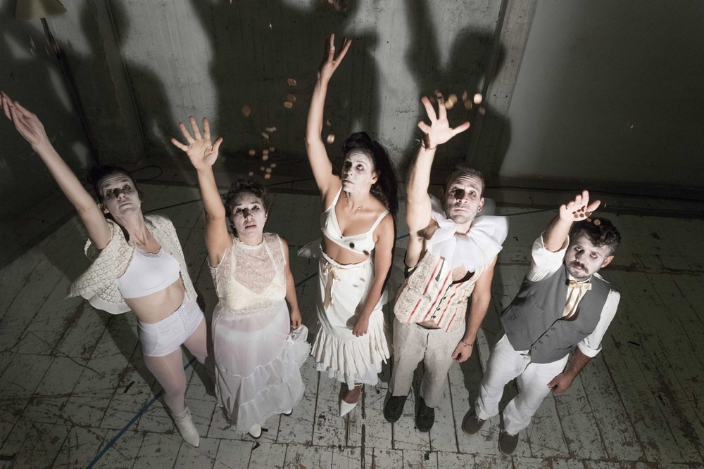 Η Μαρία Φλωράτου στήνει «Έναν κάποιο τέτοιο βυσσινόκηπο»