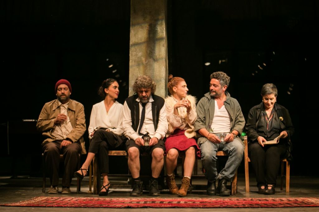 Ο Κώστας Κουτσολέλος αναζητά το «Θείο Βάνια»