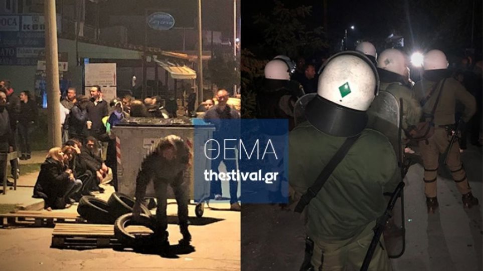 Ολονύχτιο θρίλερ στα Βρασνά – Κάτοικοι και ξενοδόχοι έδιωξαν 200 πρόσφυγες