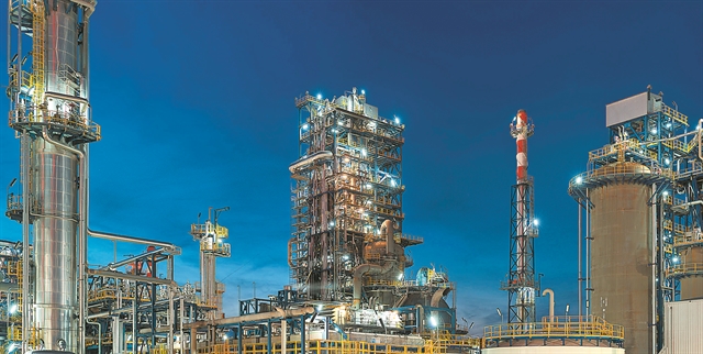 Μετατίθεται η πώληση των ΕΛΠΕ