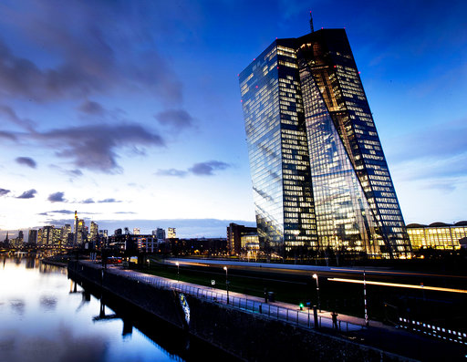 Ευρωζώνη : Χαλάρωσαν τα κριτήρια δανεισμού των τραπεζών
