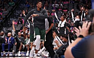 Νέα νίκη οι Μπακς – Πράγματα και θαύματα από τον Αντετοκούνμπο