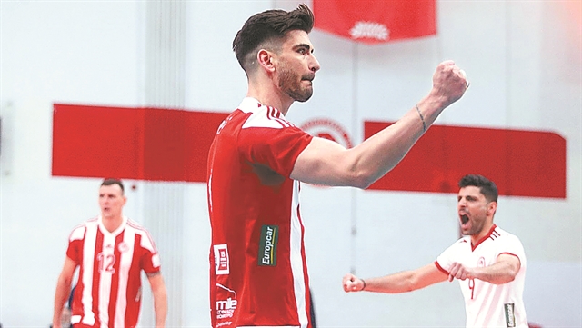 Σερβίς με φαβορί και προβλήματα