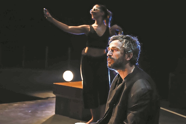 Κυνηγώντας το θηρίο