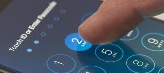 Συναγερμός: Πώς μπορούν να κλέψουν το PIΝ της τραπεζικής κάρτας μέσα από το κινητό