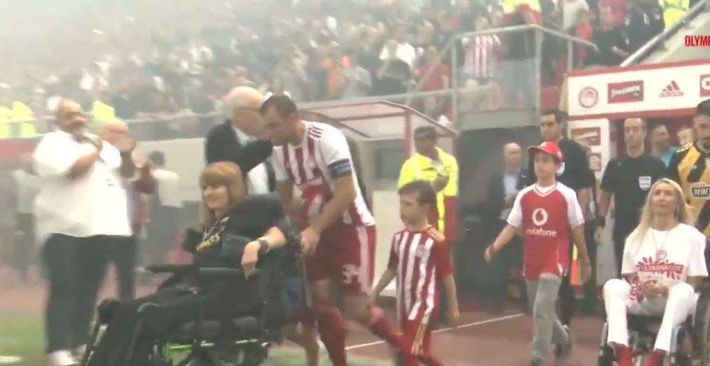 Ο Ολυμπιακός δείχνει και πάλι το κοινωνικό του πρόσωπο – Στο πλευρό του μικρού Μιχάλη