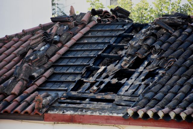 Τραγωδία στο Λαύριο: Γυναίκα βρέθηκε νεκρή μετά από φωτιά στο σπίτι της