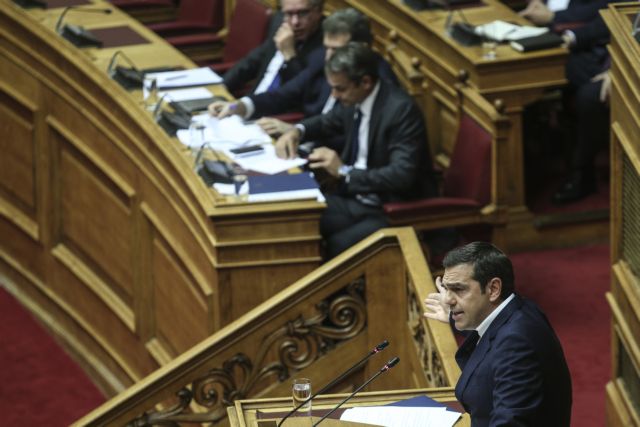 Οργισμένη ανάρτηση Τσίπρα κατά Μητσοτάκη για την επίθεση σε προσφυγόπουλο