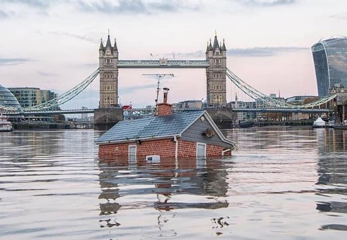 Εξαφάνιση ή εξέγερση : Μήνυμα SOS από το Λονδίνο