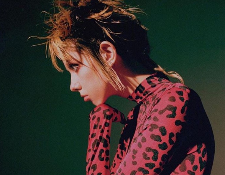 Η Vetements στο πλευρό νέων σχεδιαστών μόδας