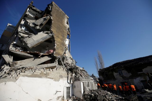 Σεισμός στην Αλβανία : Βίντεο με κτίριο που σείεται τη στιγμή που «χτυπά» ο Εγκέλαδος