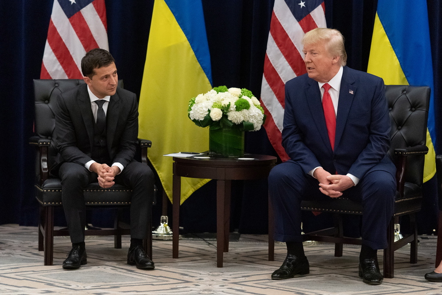 Ουκρανικό σκάνδαλο : Στη δημοσιότητα σύνοψη της επικοινωνίας Τραμπ – Ζελένσκι