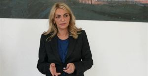 Πέτη Πέρκα για πέτρες σε διαμέρισμα στη Στουρνάρη: Κάποιος έκανε ανακαίνιση!