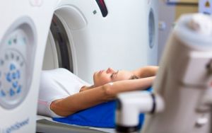 Η αξονική αυξάνει τον κίνδυνο καρκίνου του θυρεοειδούς και λευχαιμίας