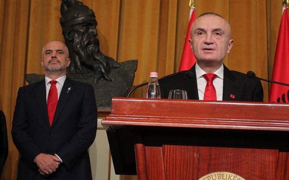Κλιμακώνεται η πολιτική κρίση στην Αλβανία