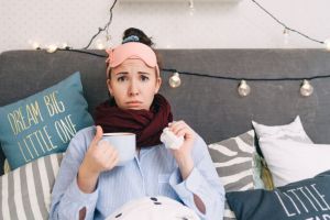 Πώς μπορούμε να καταπολεμήσουμε τον ξηρό λαιμό