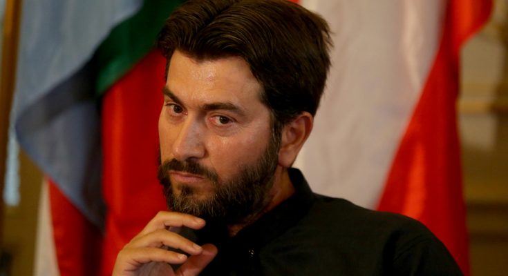 Κιβωτός του Κόσμου: Ο πατέρας Αντώνιος αποχαιρετά τον άνθρωπό του