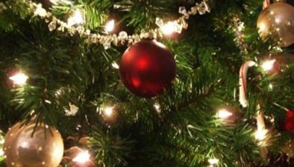 Πότε και που φωταγωγείται το πρώτο χριστουγεννιάτικο δέντρο
